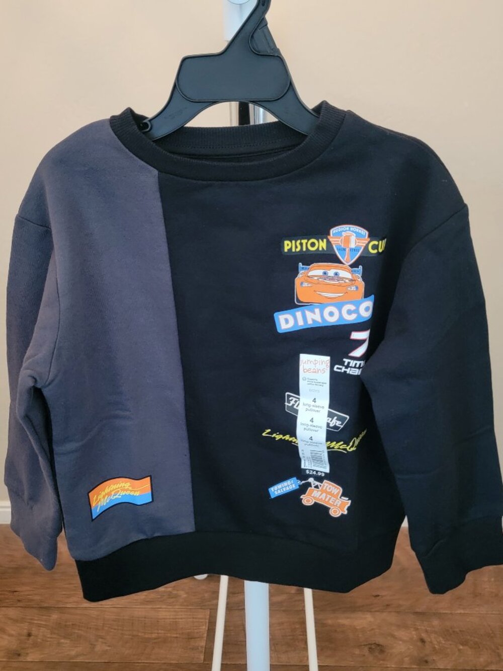 NWT Boys Lightning McQueen Graphic Pullover Size 4 Crewneck